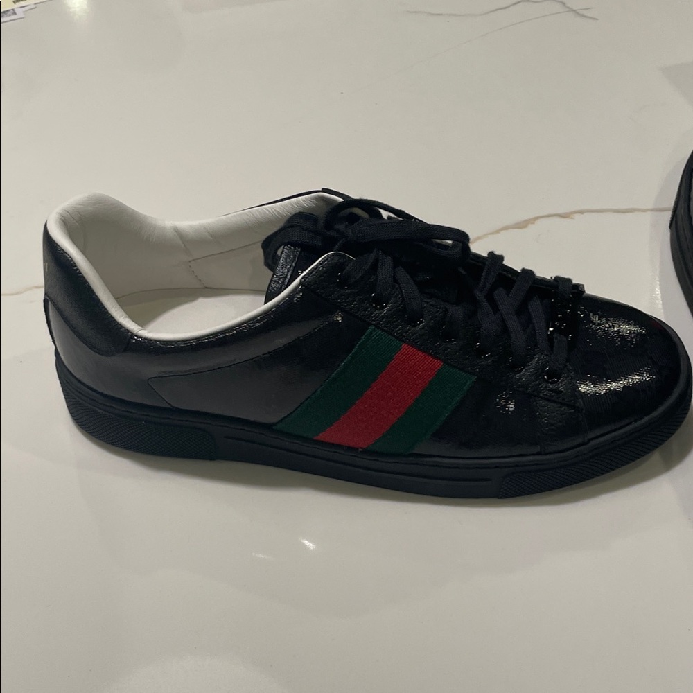 Gucci NWT Men's Patent Black Leather Ace Sneakers w/ Red & Green Stripes 9.5US - Picture 11 of 16